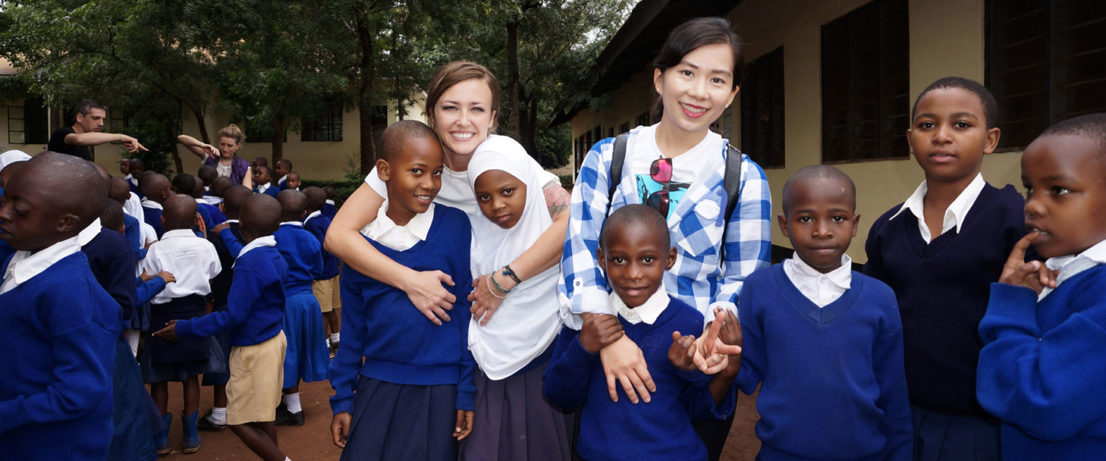 volunteering for children in Tanzania
